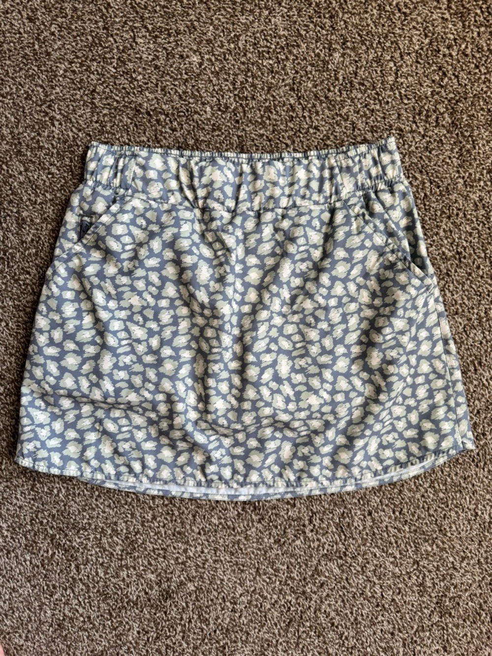 Peach athletic skort size small